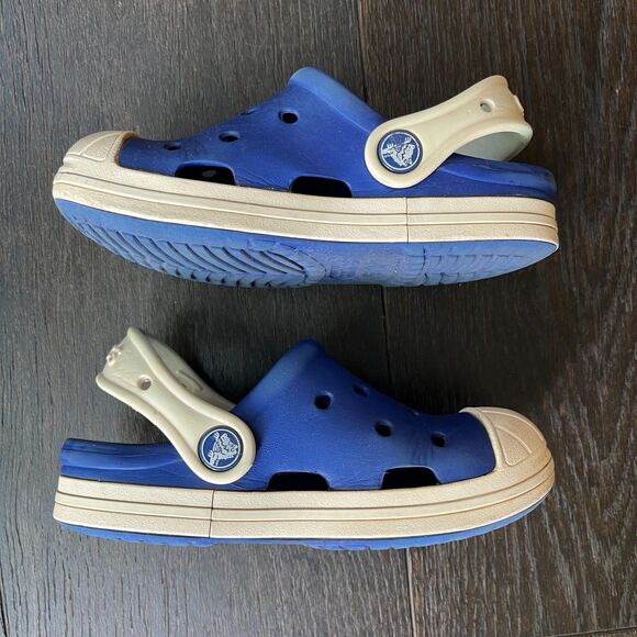 Kids Crocs, size 11 - Picture 6 of 6